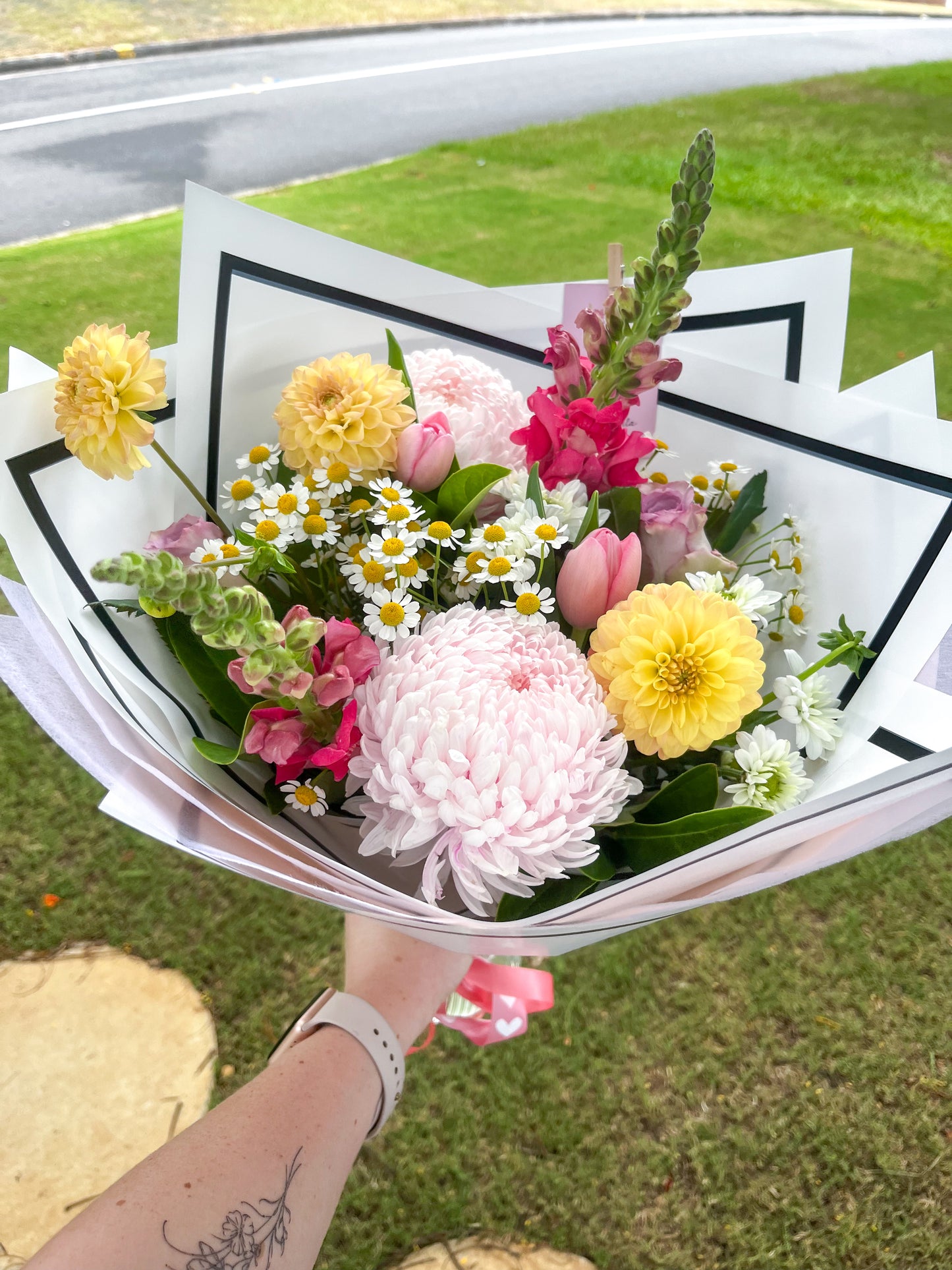 Bouquet in cute and pastel , Brisbane delivery