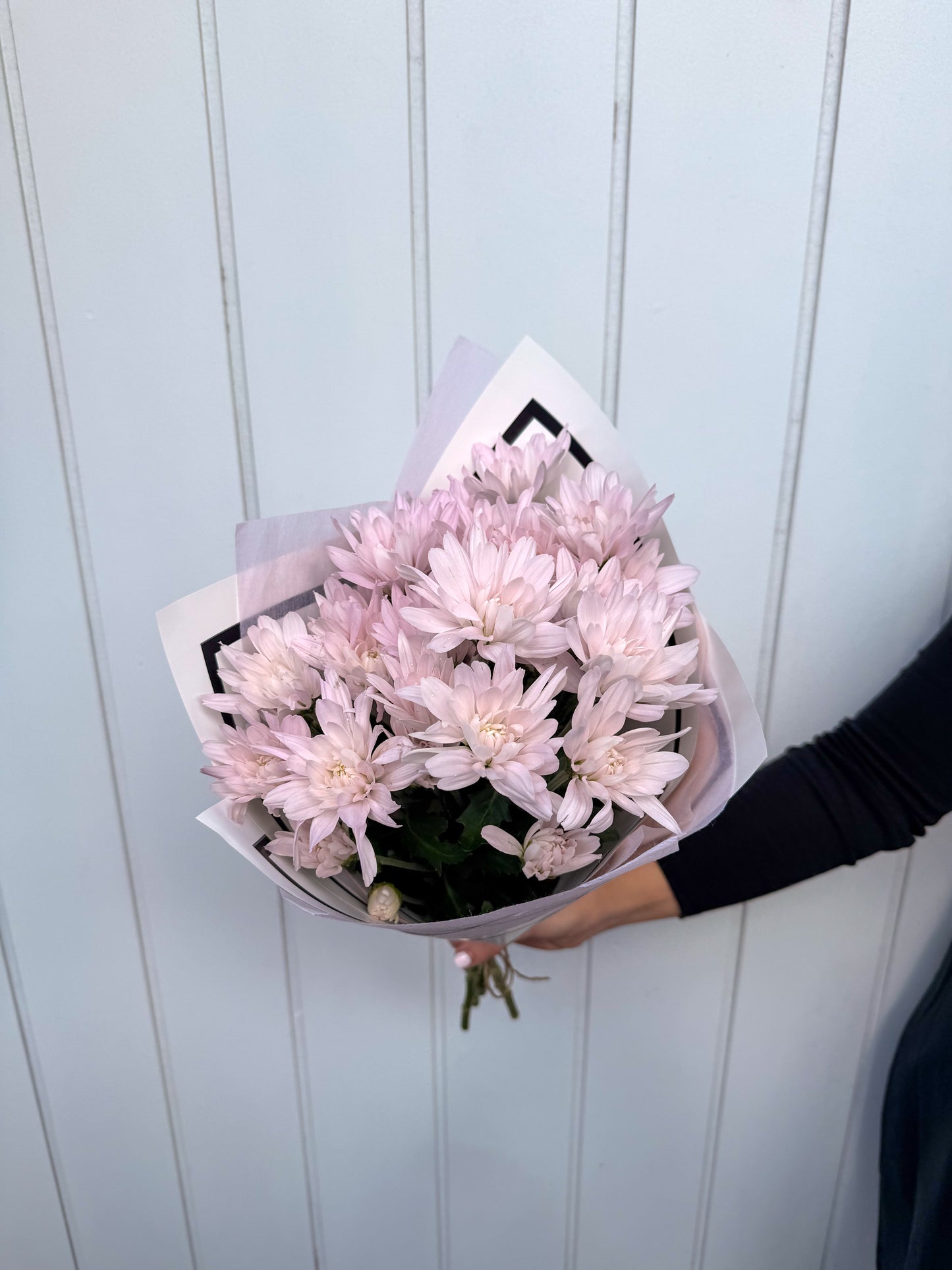 Chrysanthemum en masse bouquet. Brisbane flower delivery by BloomsByElla