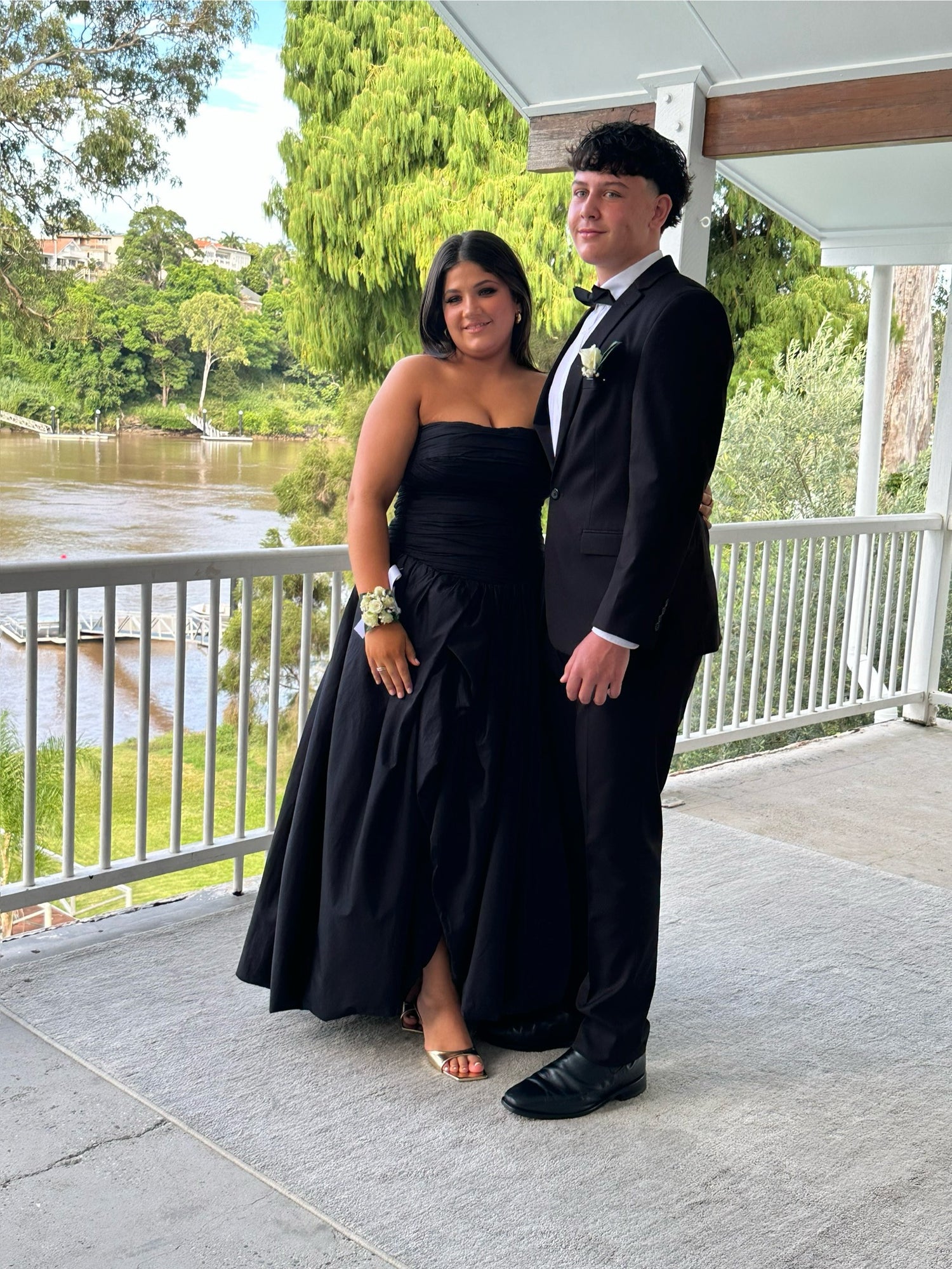 Simple Formal corsage & buttonhole – Bloomsbyella Simple Formal corsage & buttonhole – Bloomsbyella