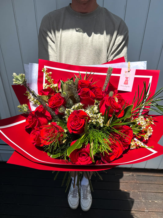 Love x 20 in red , Brisbane Delivery