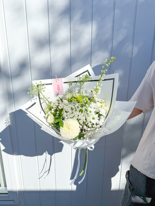 Soft and Neutral bouquet large, Brisbane delivery 